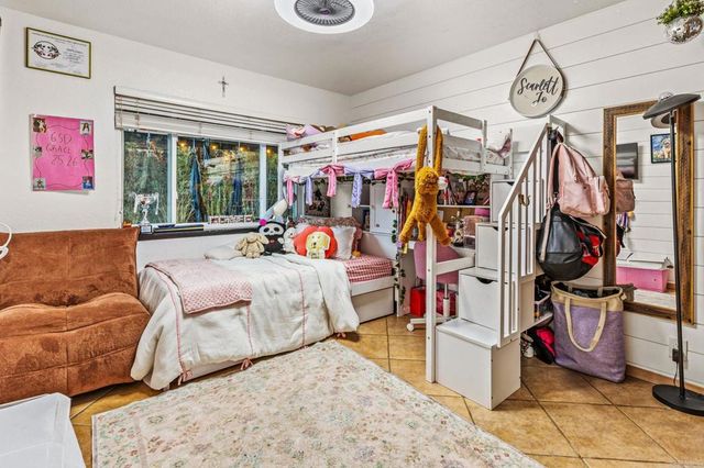 755 Beacon Place, Escondido, CA 92025
