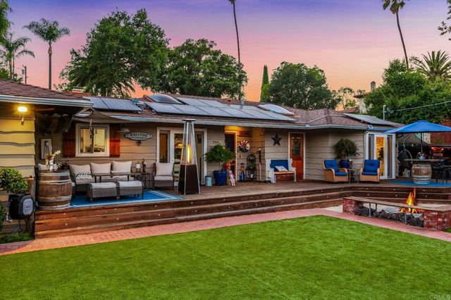755 Beacon Place, Escondido, CA 92025