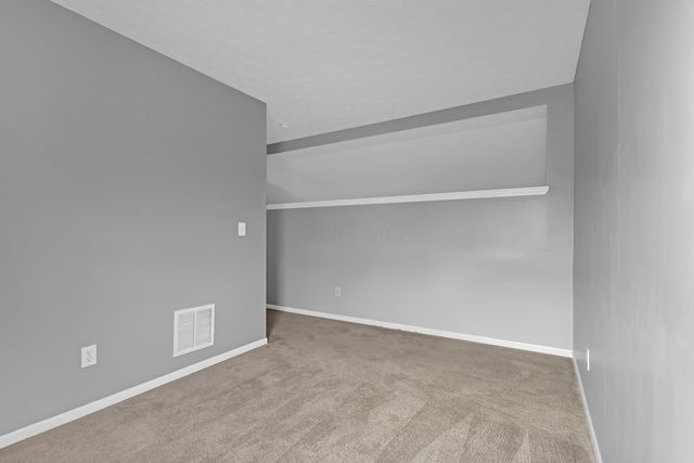 9217 Flintlock Place, Orient, OH 43146
