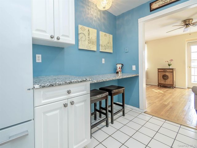 32 Pearsall 2D, Glen Cove, NY 11542