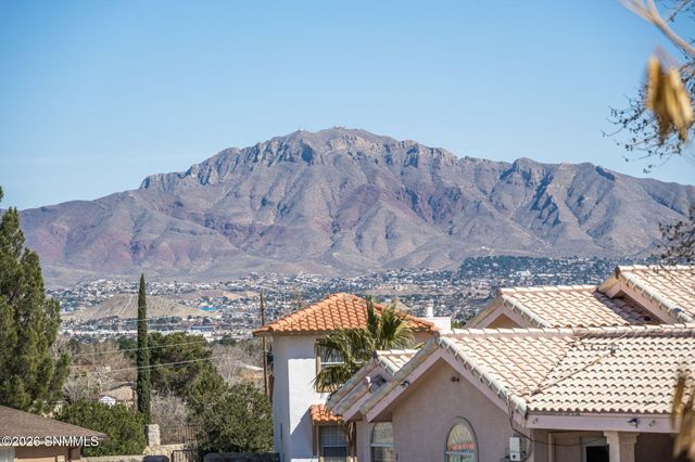 104 Chalk Mountain Court, Santa Teresa, NM 88008