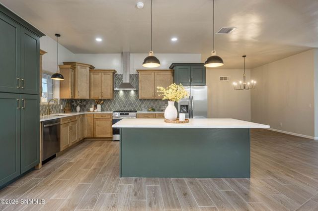 104 Chalk Mountain Court, Santa Teresa, NM 88008