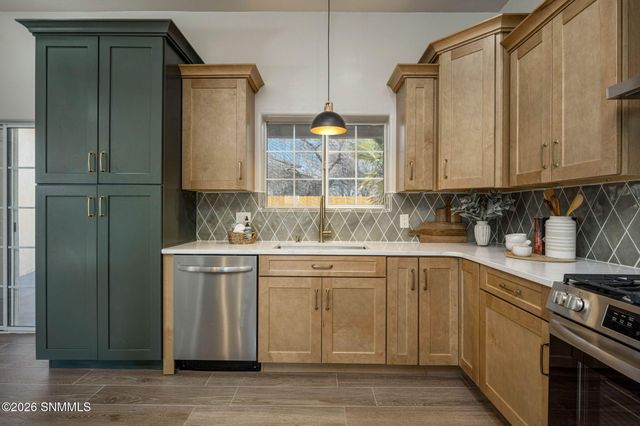 104 Chalk Mountain Court, Santa Teresa, NM 88008