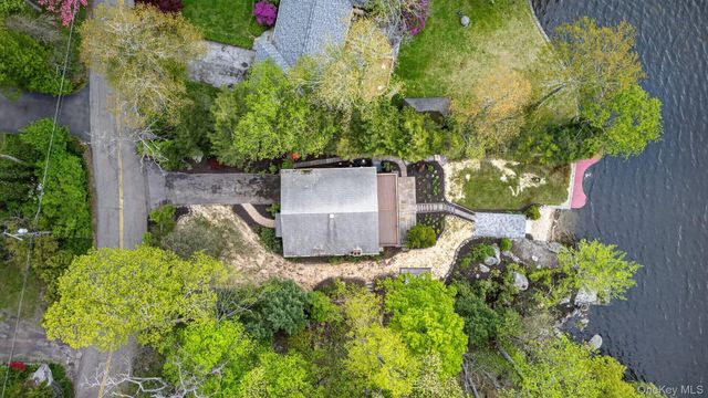378 Lake Shore Road, Putnam Valley, NY 10579