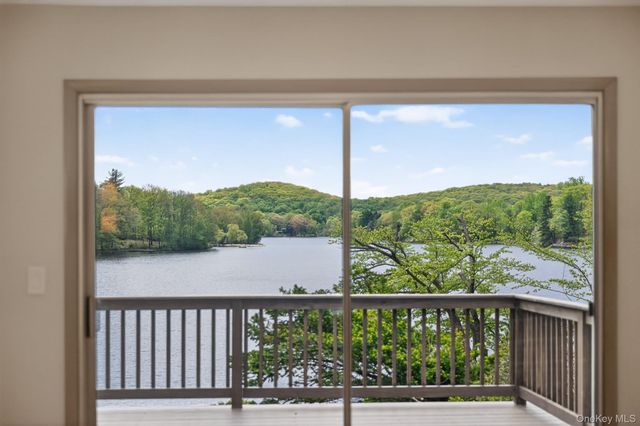 378 Lake Shore Road, Putnam Valley, NY 10579