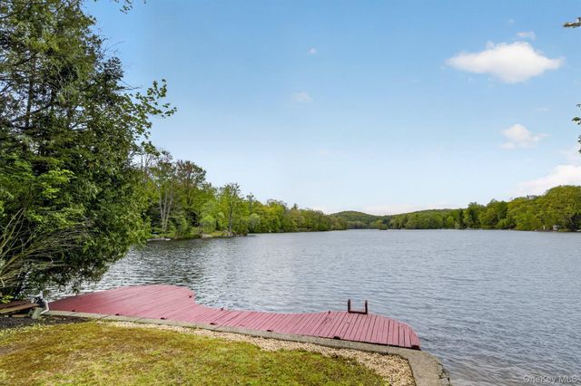 378 Lake Shore Road, Putnam Valley, NY 10579