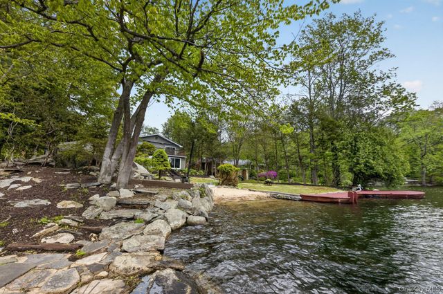 378 Lake Shore Road, Putnam Valley, NY 10579