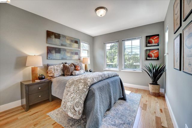 3038 E 18th St, Oakland, CA 94601