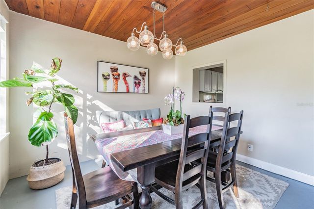 6206 S KELLY ROAD, Tampa, FL 33611