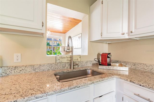 6206 S KELLY ROAD, Tampa, FL 33611