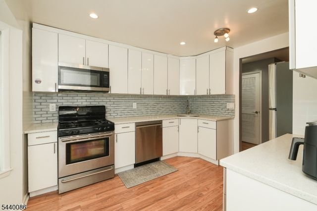 120 Acadia Court, West Windsor Twp., NJ 08540