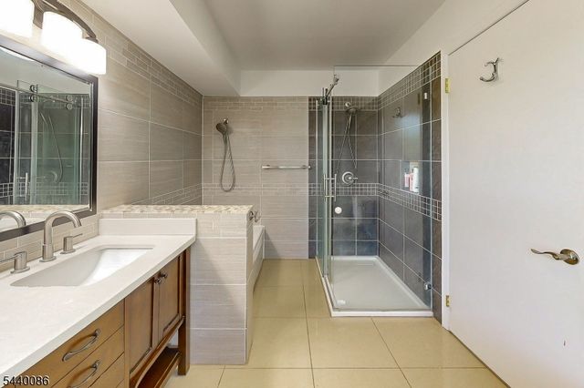 120 Acadia Court, West Windsor Twp., NJ 08540