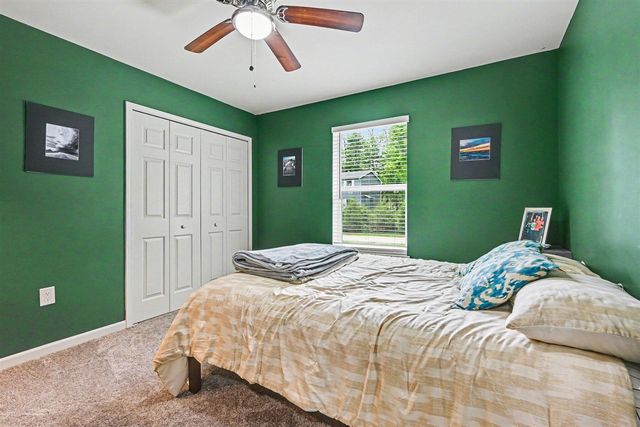 20282 Groveland Avenue, Three Rivers, MI 49093