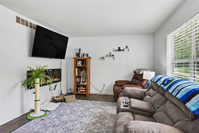 20282 Groveland Avenue, Three Rivers, MI 49093