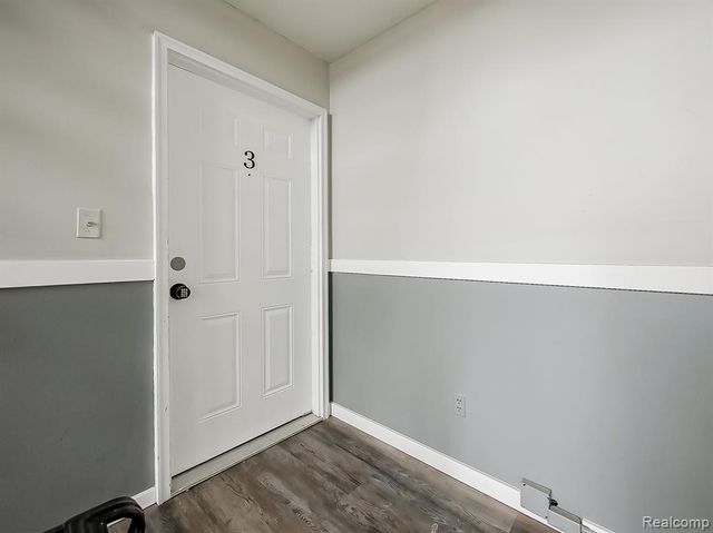 1494 Nancywood Drive 3, Waterford, MI 48327