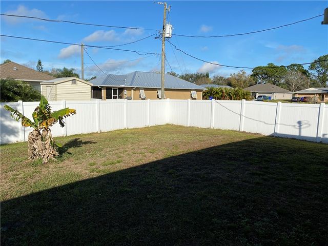 1507 Ocean Cove Street, Sebastian, FL 32958