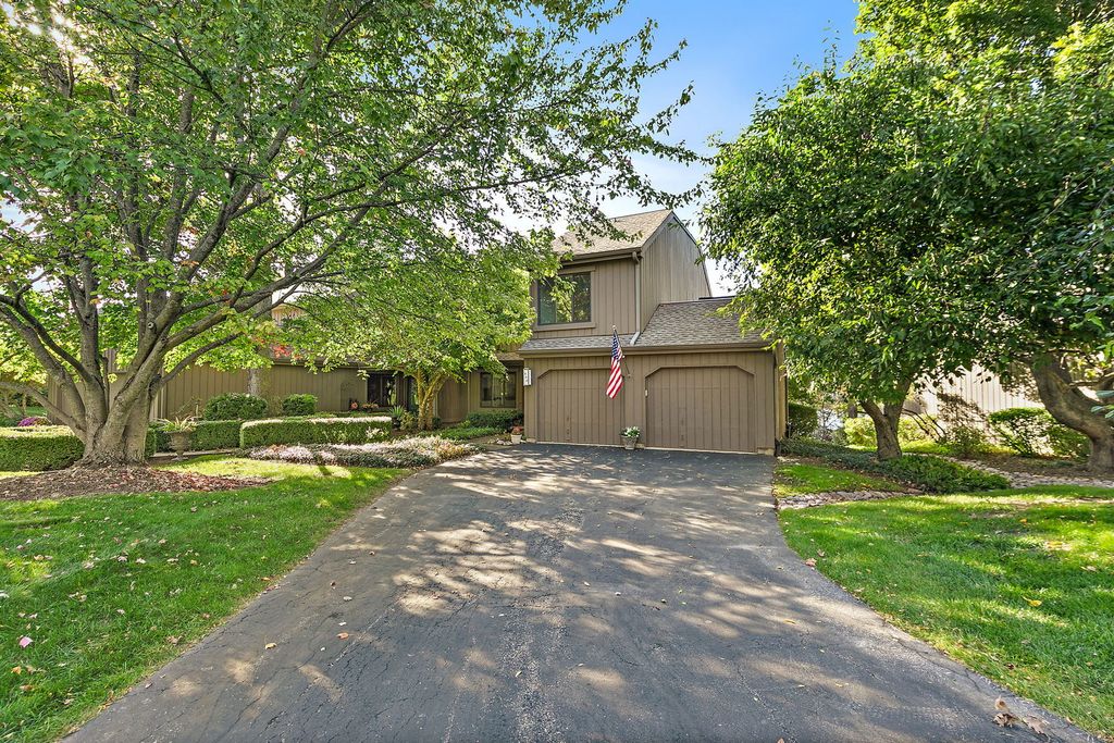 600 OLD BARN Road, Lake Barrington, IL 60010 — photo 2