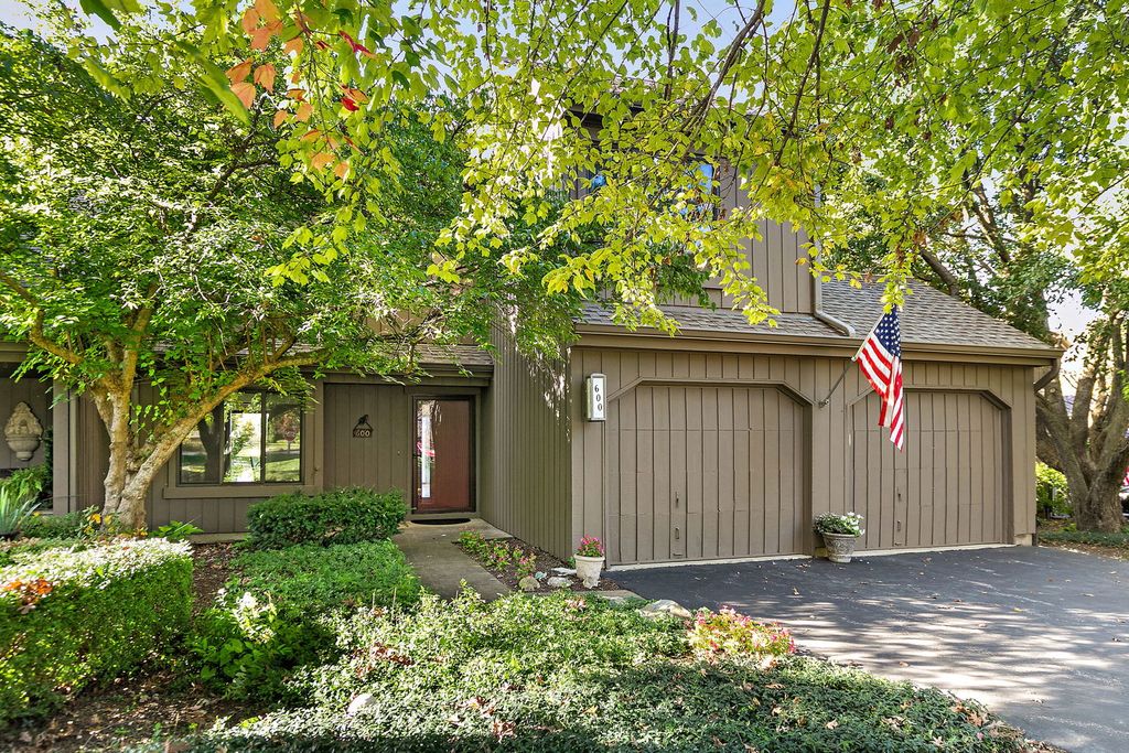 600 OLD BARN Road, Lake Barrington, IL 60010 — photo 3