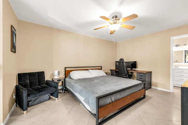 4772 NW 22nd Street 42122, Coconut Creek, FL 33063