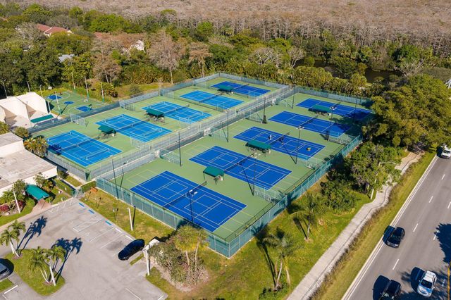 4772 NW 22nd Street 42122, Coconut Creek, FL 33063