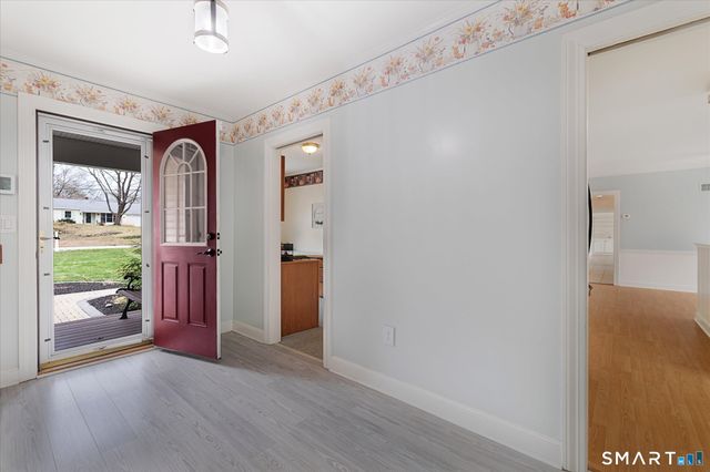 1 Maple Lane, Thompson, CT 06277