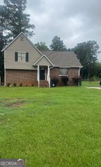 9386 Wood Knoll Lane, Jonesboro, GA 30238