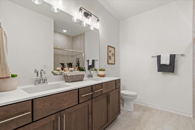 2707 Mapleton AVENUE, East Troy, WI 53120