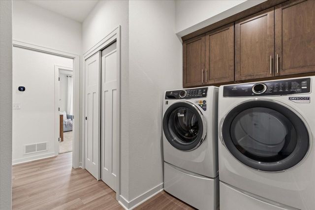 2707 Mapleton AVENUE, East Troy, WI 53120