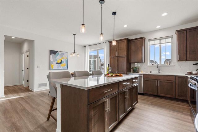 2707 Mapleton AVENUE, East Troy, WI 53120