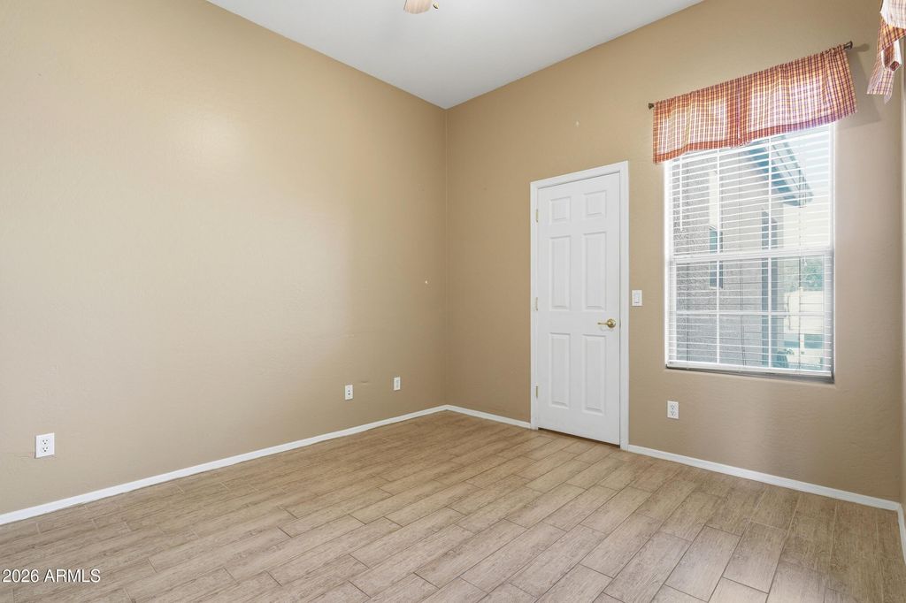 8807 W carole Lane, Glendale, AZ 85305 — photo 4