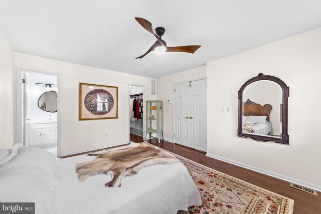 8 LOCKE CT, Ewing, NJ 08628