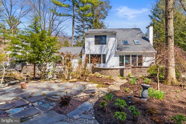 8 LOCKE CT, Ewing, NJ 08628