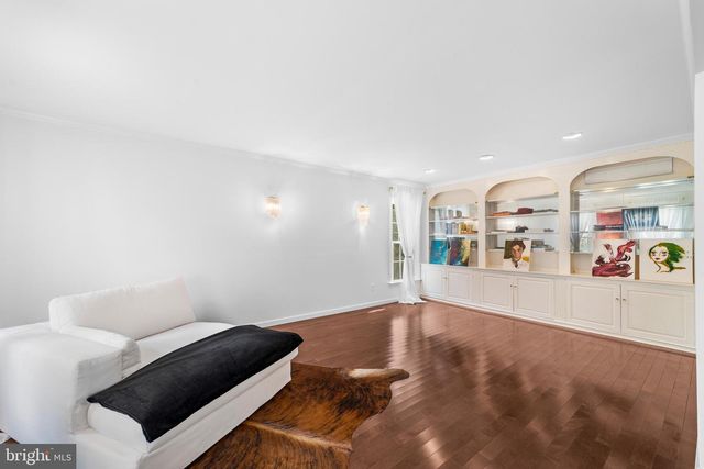 8 LOCKE CT, Ewing, NJ 08628