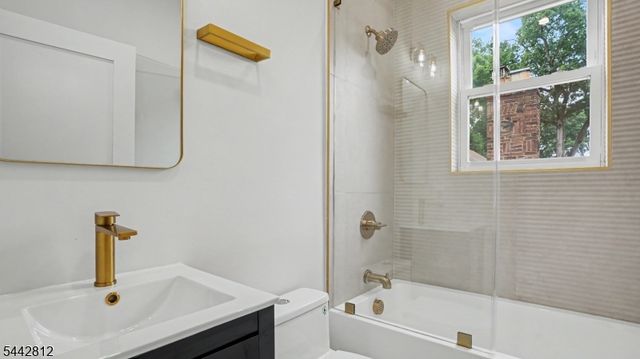 209 Columbia Ave, Cranford Twp., NJ 07016