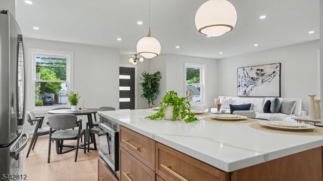 209 Columbia Ave, Cranford Twp., NJ 07016