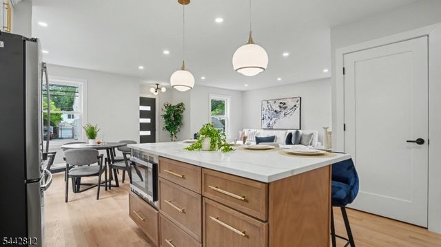 209 Columbia Ave, Cranford Twp., NJ 07016