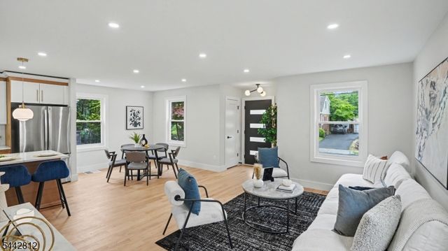 209 Columbia Ave, Cranford Twp., NJ 07016