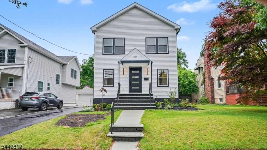 209 Columbia Ave, Cranford Twp., NJ 07016