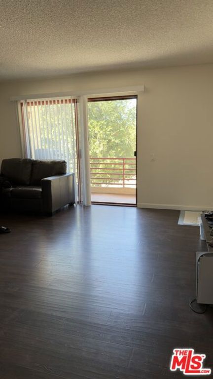 6825 Alabama Avenue 217, Canoga Park, CA 91303 — photo 5