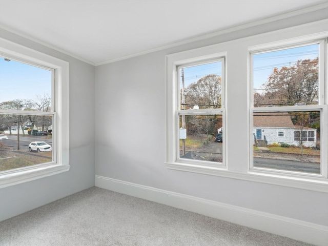 34 Lafayette St, Marblehead, MA 01945