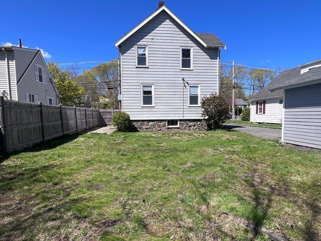 34 Lafayette St, Marblehead, MA 01945