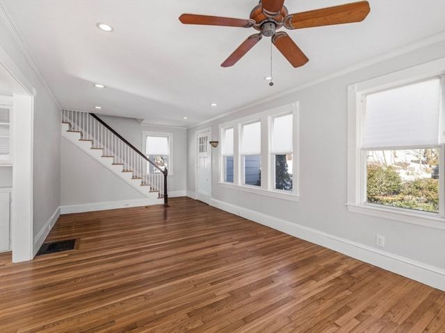 34 Lafayette St, Marblehead, MA 01945