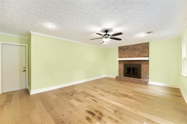 235 Barrington Drive E, Roswell, GA 30076