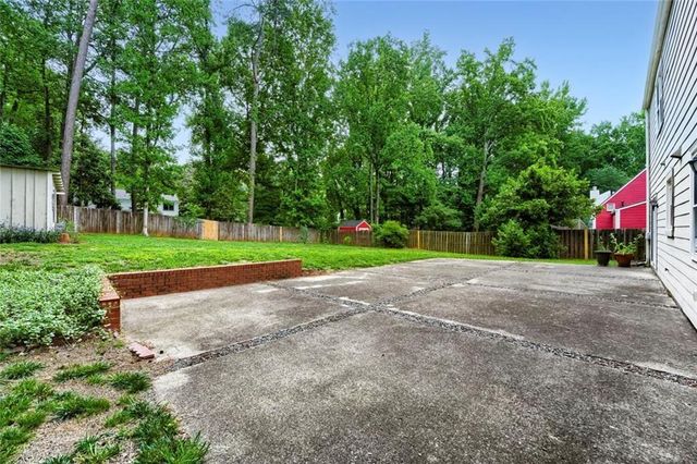 235 Barrington Drive E, Roswell, GA 30076