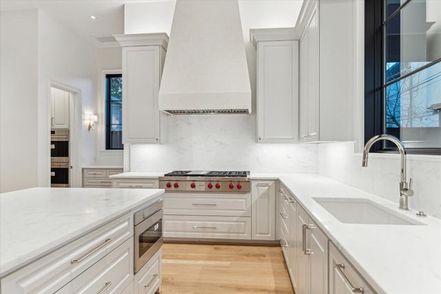 2711 Eastgrove Lane, Houston, TX 77027