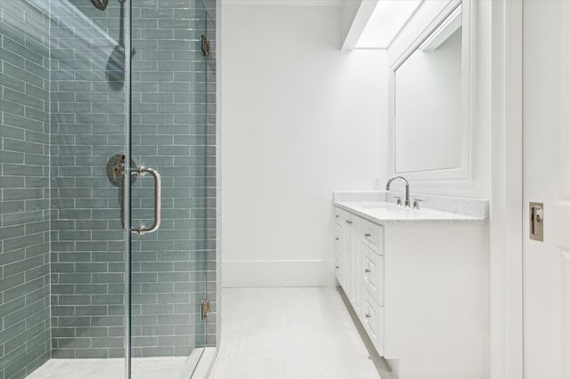 2711 Eastgrove Lane, Houston, TX 77027