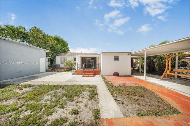 661 E 7th St, Hialeah, FL 33010