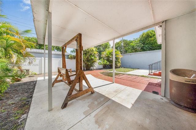 661 E 7th St, Hialeah, FL 33010