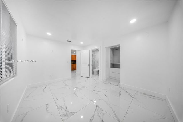 661 E 7th St, Hialeah, FL 33010