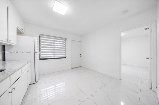 661 E 7th St, Hialeah, FL 33010